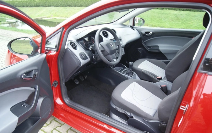 Seat Ibiza cena 24500 przebieg: 43000, rok produkcji 2014 z Piastów małe 232